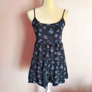 American Eagle ditsy prairie floral tiered smocked babydoll mini dress small